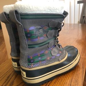 SOREL Women’s Girl’s Waterproof Boots Size 5